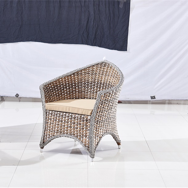 藤椅生产厂家讲解选择藤编沙发要先考虑什么？